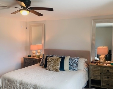 2637 Marvel Astoria Street - Photo Thumbnail 20