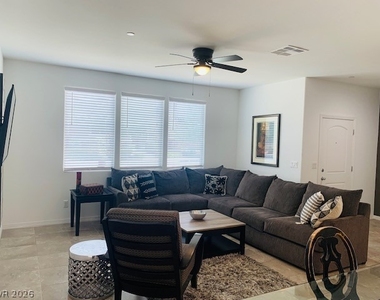 2637 Marvel Astoria Street - Photo Thumbnail 6