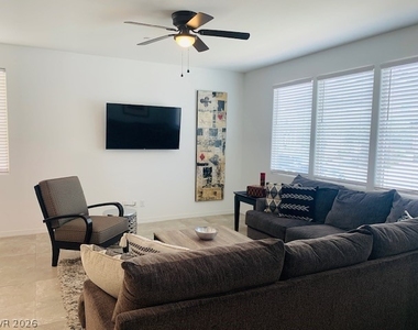 2637 Marvel Astoria Street - Photo Thumbnail 7