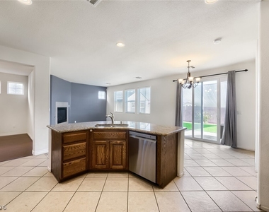 3412 Osiana Avenue - Photo Thumbnail 7