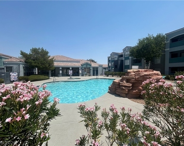 6955 N Durango Drive - Photo Thumbnail 4