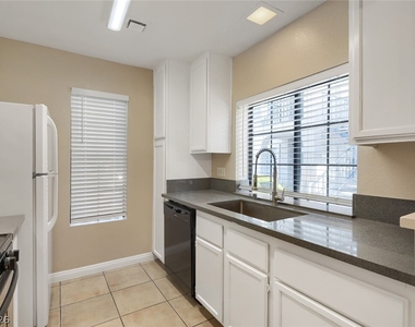 4860 Nara Vista Way - Photo Thumbnail 8