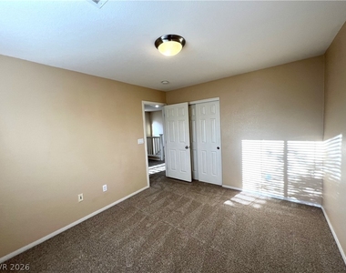 7366 Lagoon Blue Street - Photo Thumbnail 21