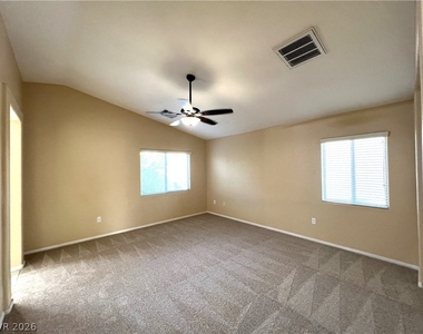 7366 Lagoon Blue Street - Photo Thumbnail 25