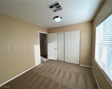 7366 Lagoon Blue Street - Photo Thumbnail 19