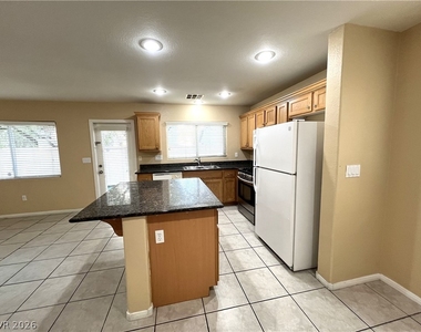 7366 Lagoon Blue Street - Photo Thumbnail 9