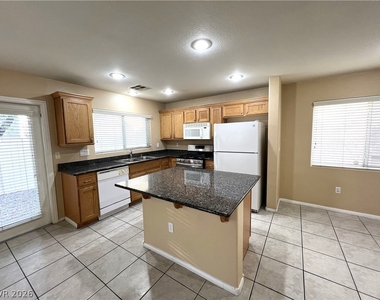 7366 Lagoon Blue Street - Photo Thumbnail 7