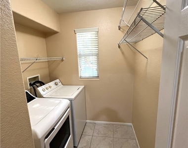 7366 Lagoon Blue Street - Photo Thumbnail 12