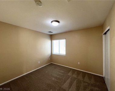 7366 Lagoon Blue Street - Photo Thumbnail 22