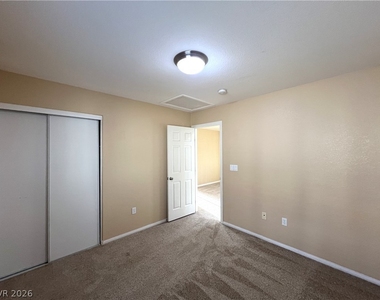 7366 Lagoon Blue Street - Photo Thumbnail 23