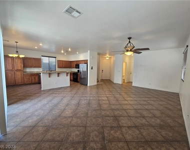 9164 Craven Avenue - Photo Thumbnail 7