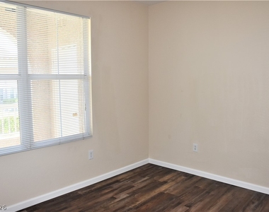 9975 Peace Way - Photo Thumbnail 3