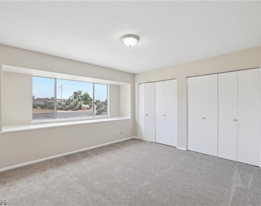 204 Breeze Street - Photo Thumbnail 13