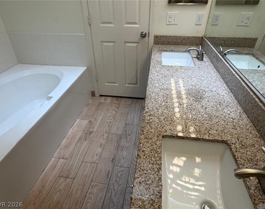 3509 Judah Way - Photo Thumbnail 13