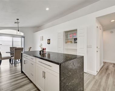 8127 Chambersberg Street - Photo Thumbnail 11