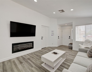 8127 Chambersberg Street - Photo Thumbnail 4