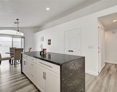 8127 Chambersberg Street - Photo Thumbnail 12