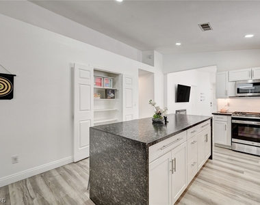 8127 Chambersberg Street - Photo Thumbnail 8