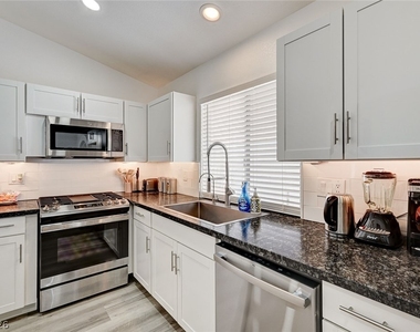 8127 Chambersberg Street - Photo Thumbnail 9