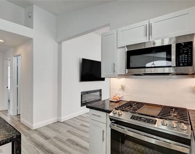 8127 Chambersberg Street - Photo Thumbnail 10