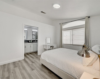 8127 Chambersberg Street - Photo Thumbnail 21