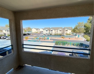5271 Lindell Road - Photo Thumbnail 6