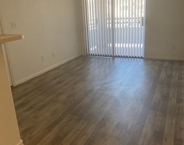 5271 Lindell Road - Photo Thumbnail 5