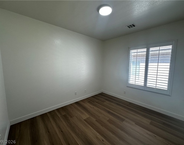 10912 Golden Birch Place - Photo Thumbnail 13