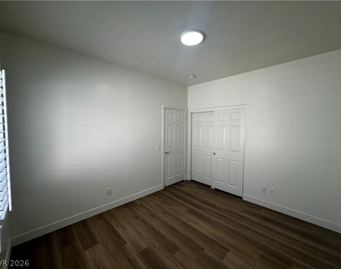 10912 Golden Birch Place - Photo Thumbnail 11