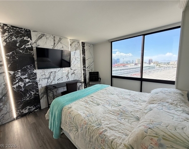 205 E Harmon Avenue - Photo Thumbnail 5