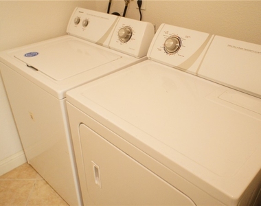 5055 W Hacienda Avenue - Photo Thumbnail 8