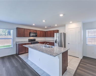 4983 Angel Heart Street - Photo Thumbnail 15