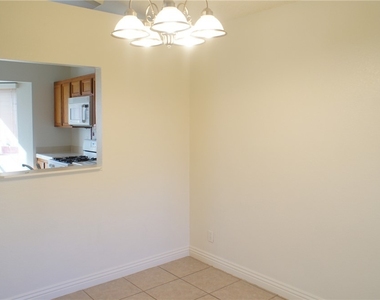 2705 Cheshire Court - Photo Thumbnail 5
