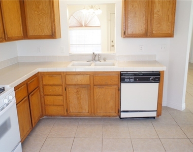 2705 Cheshire Court - Photo Thumbnail 4