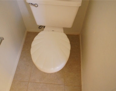 2705 Cheshire Court - Photo Thumbnail 11
