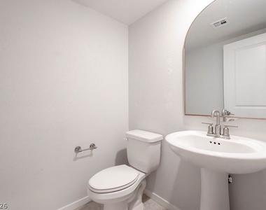 11620 Desert Hollow Avenue - Photo Thumbnail 14