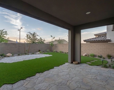 11620 Desert Hollow Avenue - Photo Thumbnail 43