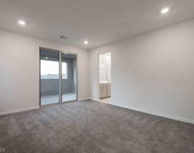 11620 Desert Hollow Avenue - Photo Thumbnail 32