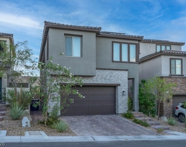 11620 Desert Hollow Avenue - Photo Thumbnail 2
