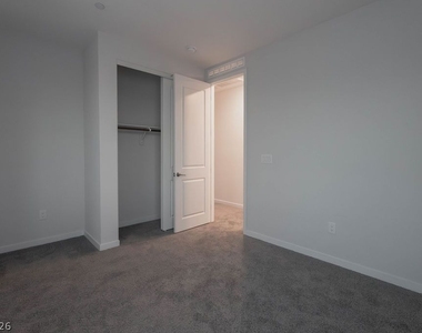 11620 Desert Hollow Avenue - Photo Thumbnail 26
