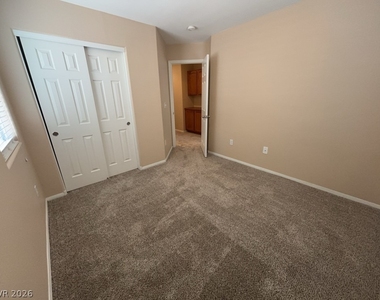 5680 Woods Crossing Street - Photo Thumbnail 8