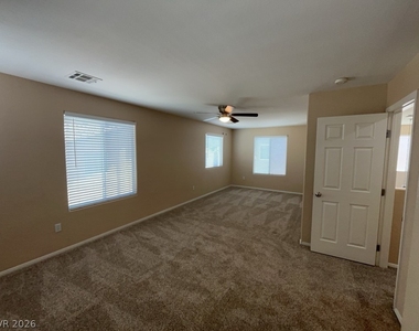 5680 Woods Crossing Street - Photo Thumbnail 6