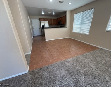 5680 Woods Crossing Street - Photo Thumbnail 10