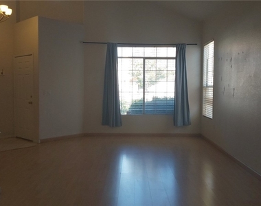 258 Buckskin Street - Photo Thumbnail 2