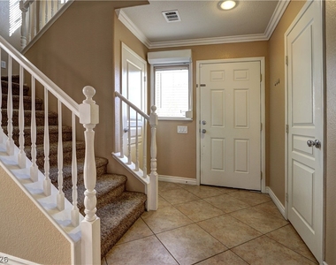 715 Shadwell Street - Photo Thumbnail 3