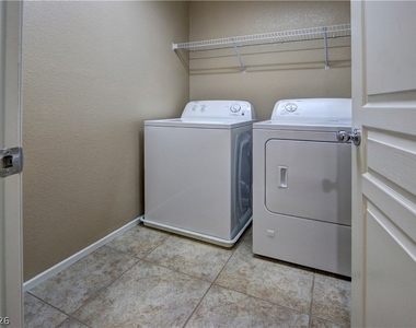 715 Shadwell Street - Photo Thumbnail 41