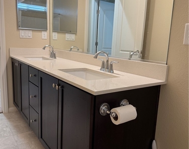 6721 Chambers Lake Court - Photo Thumbnail 6
