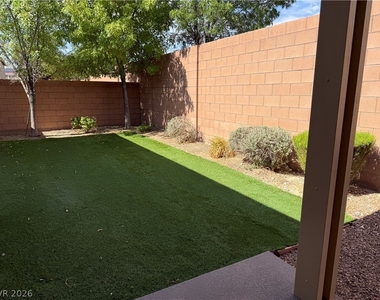6721 Chambers Lake Court - Photo Thumbnail 14