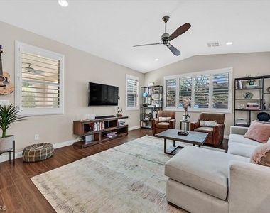 12270 Sandy Peak Avenue - Photo Thumbnail 4