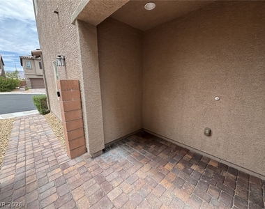 5582 Sancho Throne Road - Photo Thumbnail 4